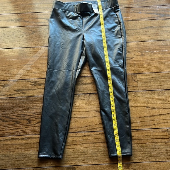 Ann Taylor Loft stretch, faux leather pants - Picture 8 of 8